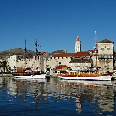 Lu Apartamento Trogir